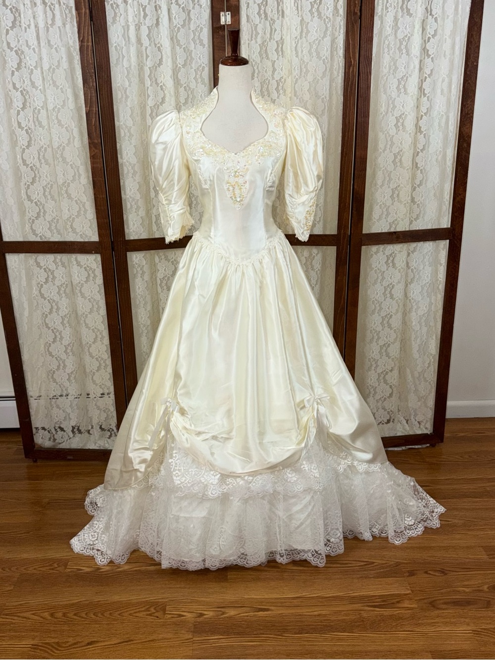 Gorgeous Vintage 1980s Southern Belle Prairie Wedding Gown
